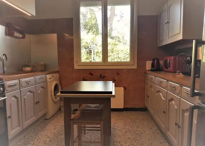 Maison Entiere Avignon -villeneuve Les Avignon- 3 Etoiles Σπίτι διακοπών *